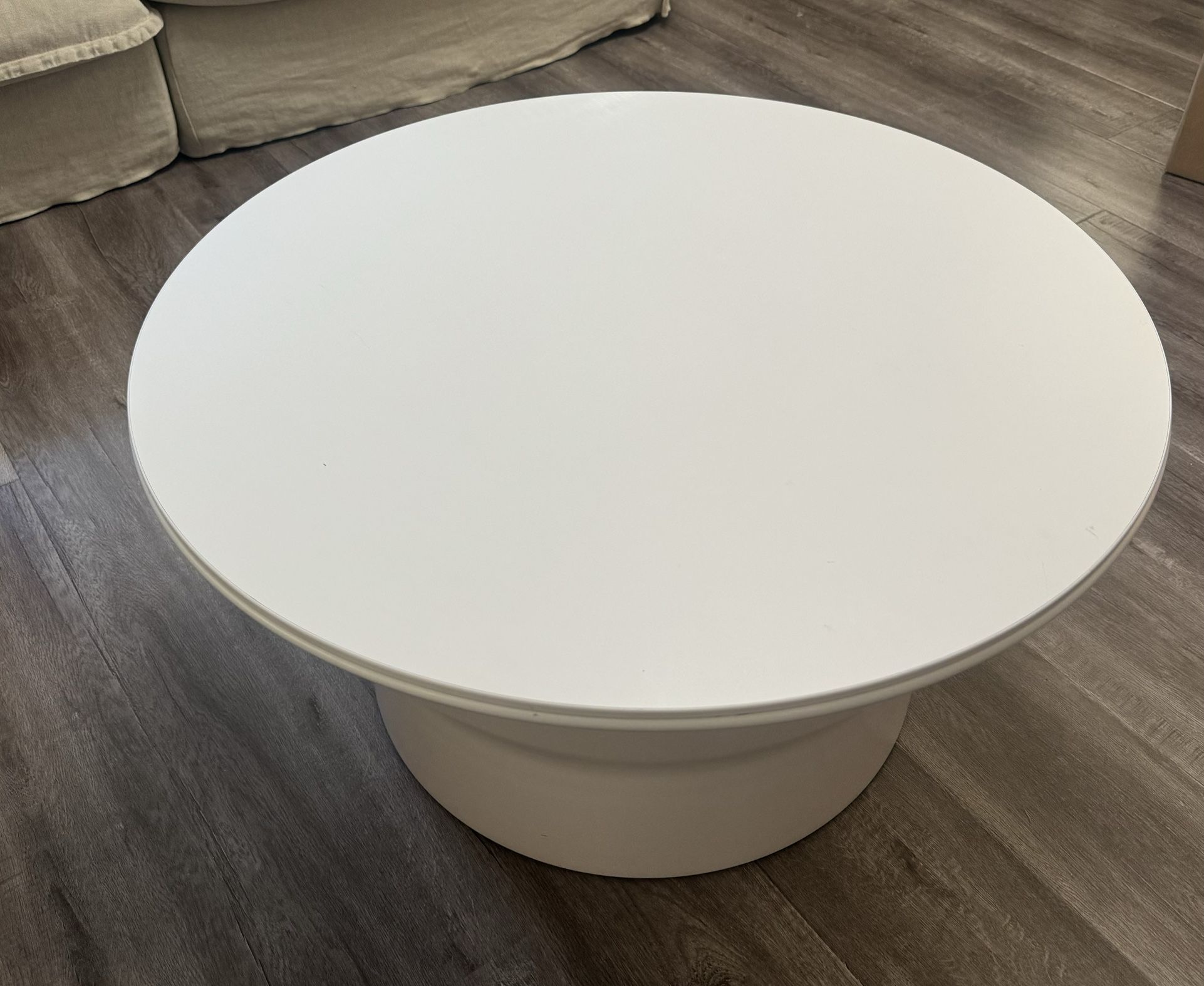 White Round Coffee Table 