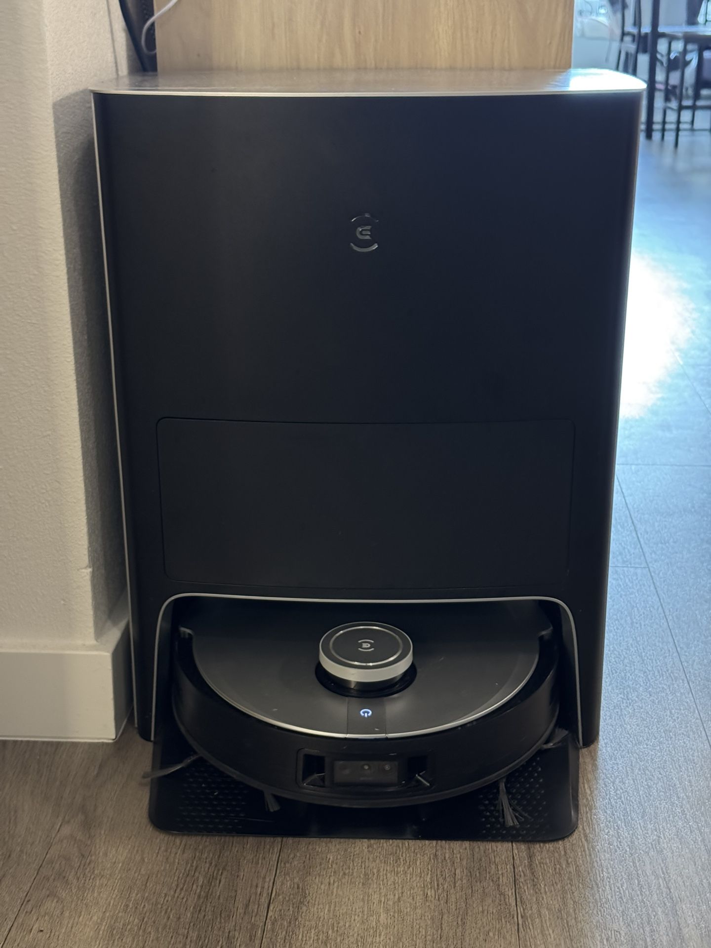 Ecovacs Deebot X1 Pro Robot Vacuum & Mop – Self-Emptying Self-Washing + Extras