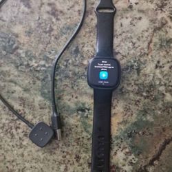 FITBIT VERSA 4