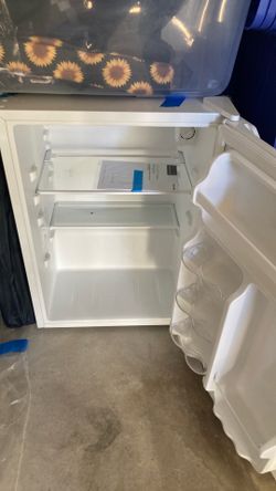 Mini fridge