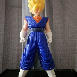 Dragon Ball Z (Super Saiyan) 16" Figurine