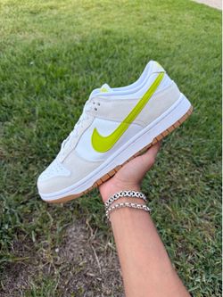 Nike Dunk Low W “White Bright Cactus” Size 9 Men