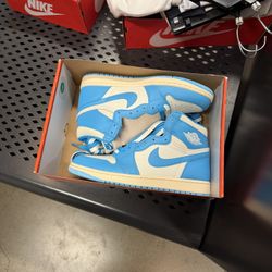 Jordan 1 Powder Blues 