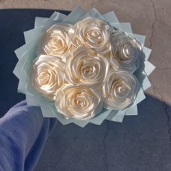 Small Crème Eternal Rose Bouquet 