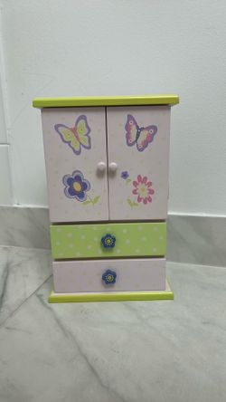 Girl’s Pottery Barn Jewelry Box