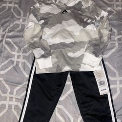 Little Boys Adidas 2pc. Set Size 4t