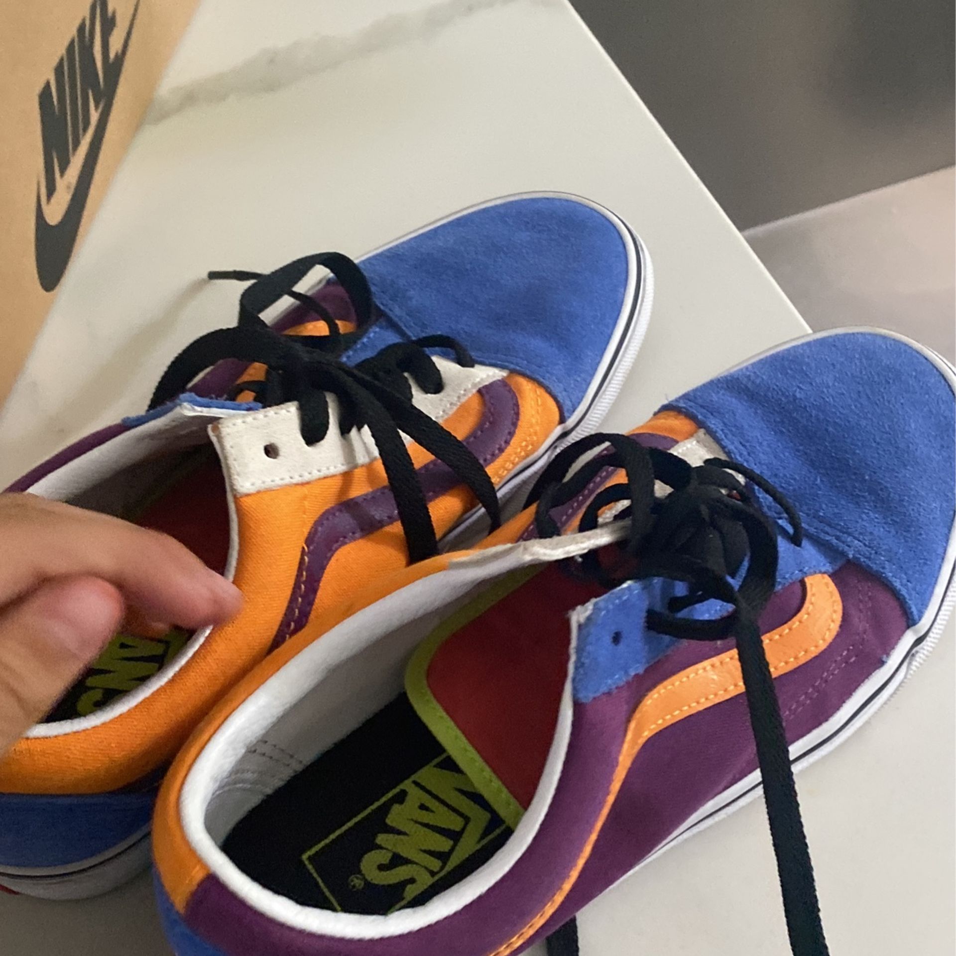 Size 8 Menz Size 9.5 Women Vans