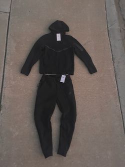 NIKE TECH brand new