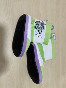 NWT Disney Buzz Lightyear slippers 