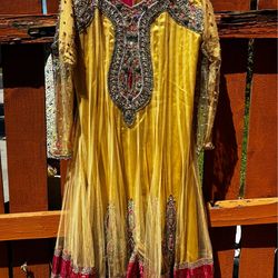 Beautiful jewel sequence dress including trouser