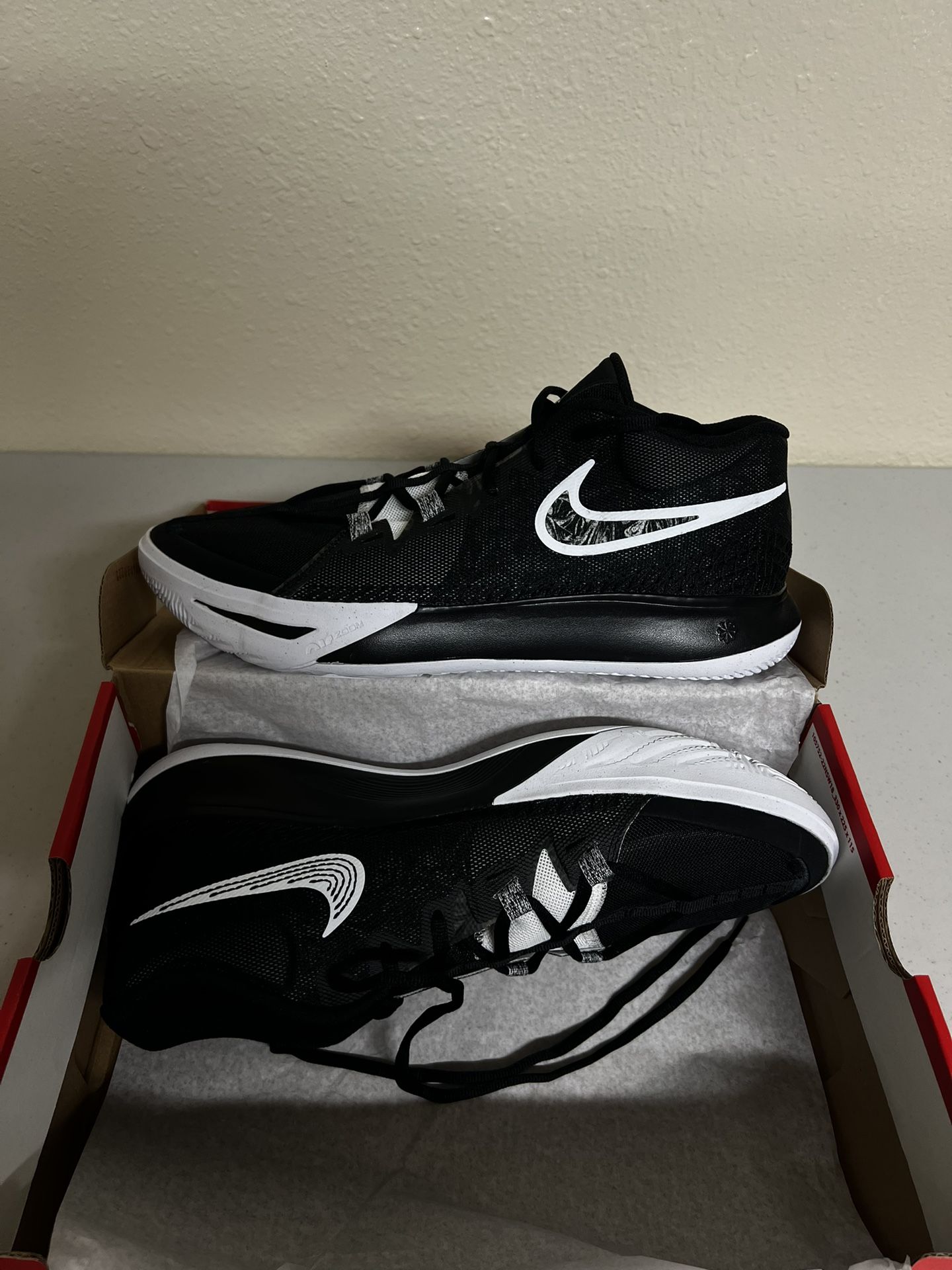 Nike Kyrie 4💥