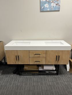 60” Bathroom Vanity In Wood Color 