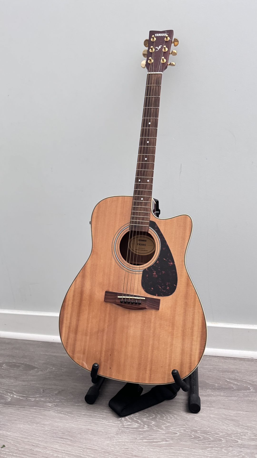 Yamaha FX325 Folk Acoustic/Electric Natural