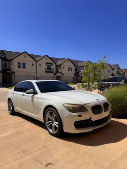 2012 BMW 7 Series White Sedan