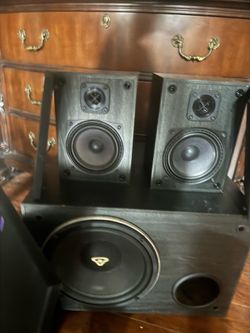 Cerwin vega hifi speaker surround sound or gamer speaker set absolutely amazing… Price to sell