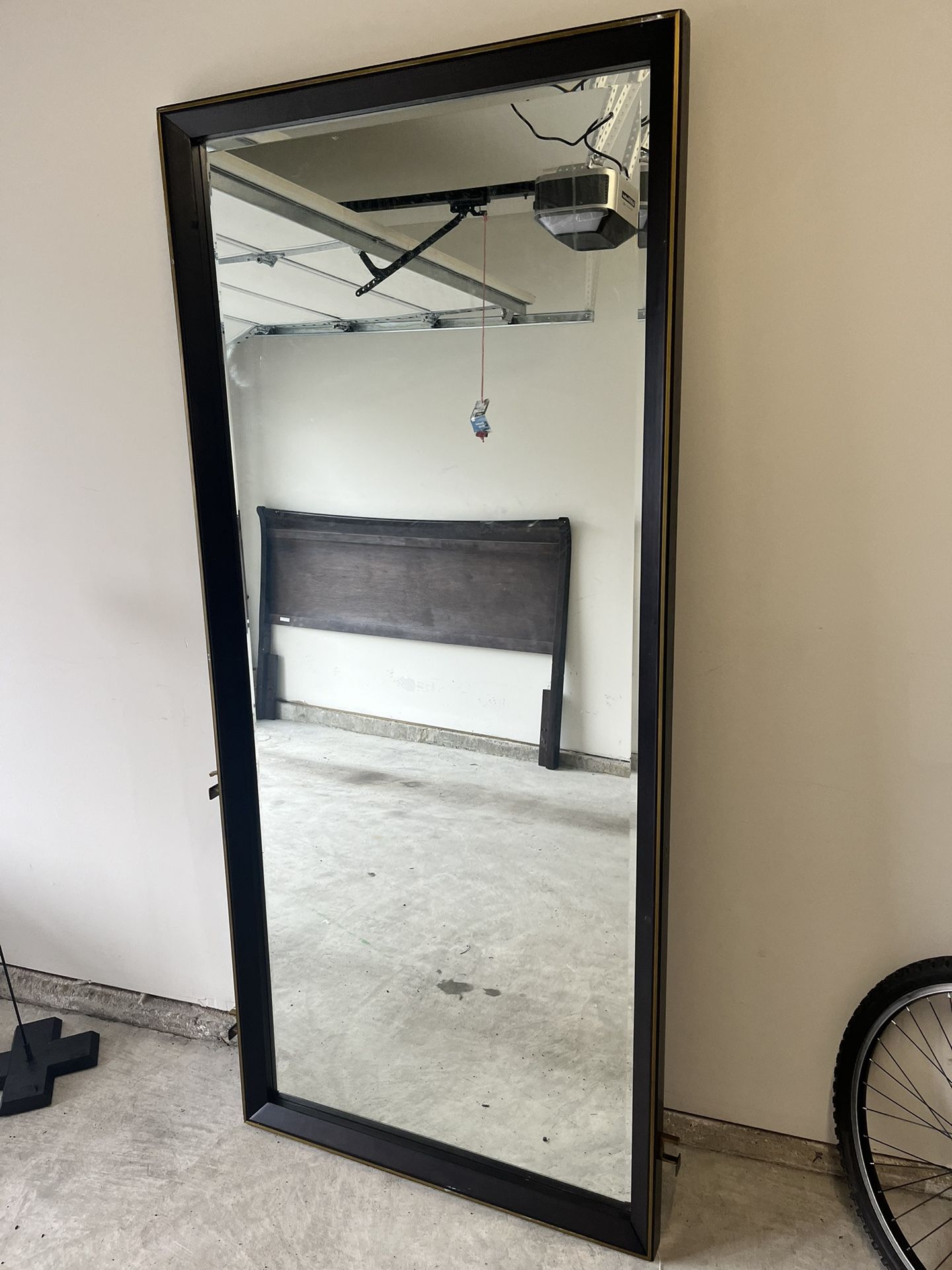Durango Floor Dressing Mirror