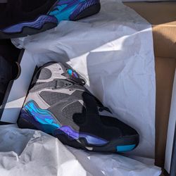 Jordan aqua 8s women size 5 