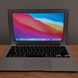 Macbook Air i5 processor 4Gb memory 11" 126SSD