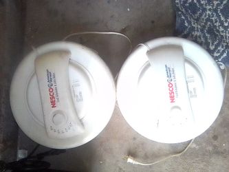 2 Dehydrator And Jerky Makers