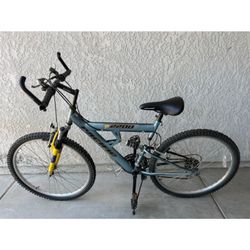 Pacific YX 2200 Mountain Bike 