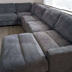 New 5 Piece Modular Sectional Couch! Includes Free Delivery 🚚! Free Assembly!