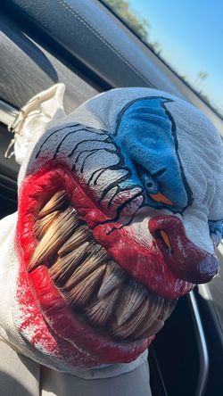 Scary Clown Mask!