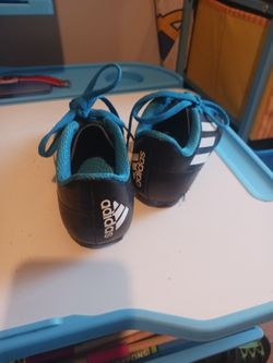 Soccer Shoes, Boys Size 13