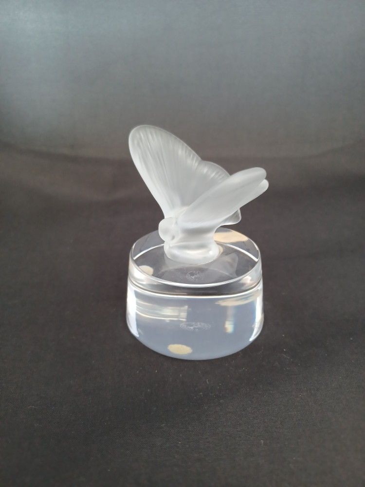 CRISTAL FRANCE BUTTERFLY FROSTED/CLEAR PAPERWEIGHT SIGNED 3.25" TALL X  2.75" BASE DIA