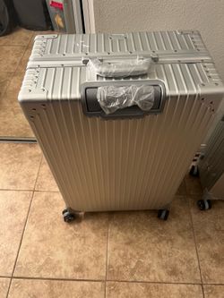 Aluminum luggage brand new