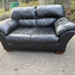 Free Leather Couch/ Delivery Available 