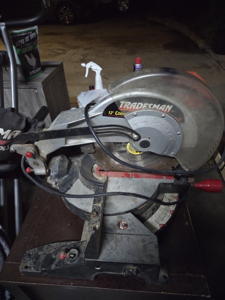 12" COMPOUND MITER SAW