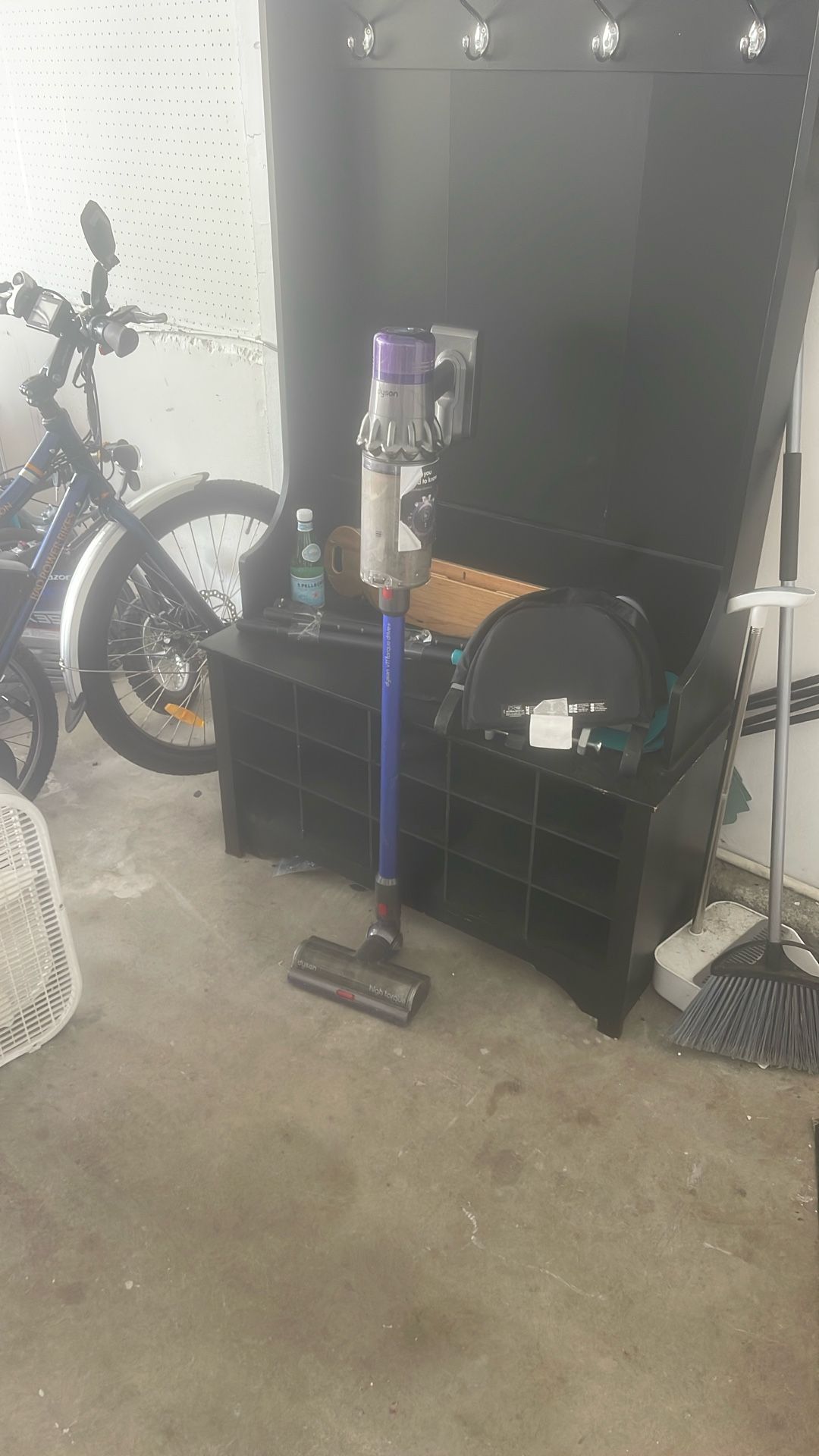 Dyson Torque Drive Vacuum With Charger