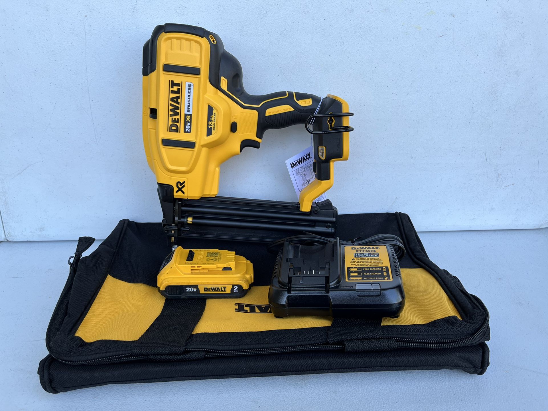 Dewalt 20v 18 Gauge Brad Nailer DEWALT 20 Volt Max Lithium Ion 18
