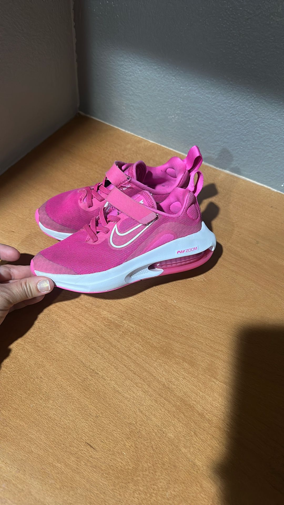 Girls Nikes 12c $14
