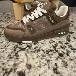Lv Trainer Sneaker Size 10 Brand New 