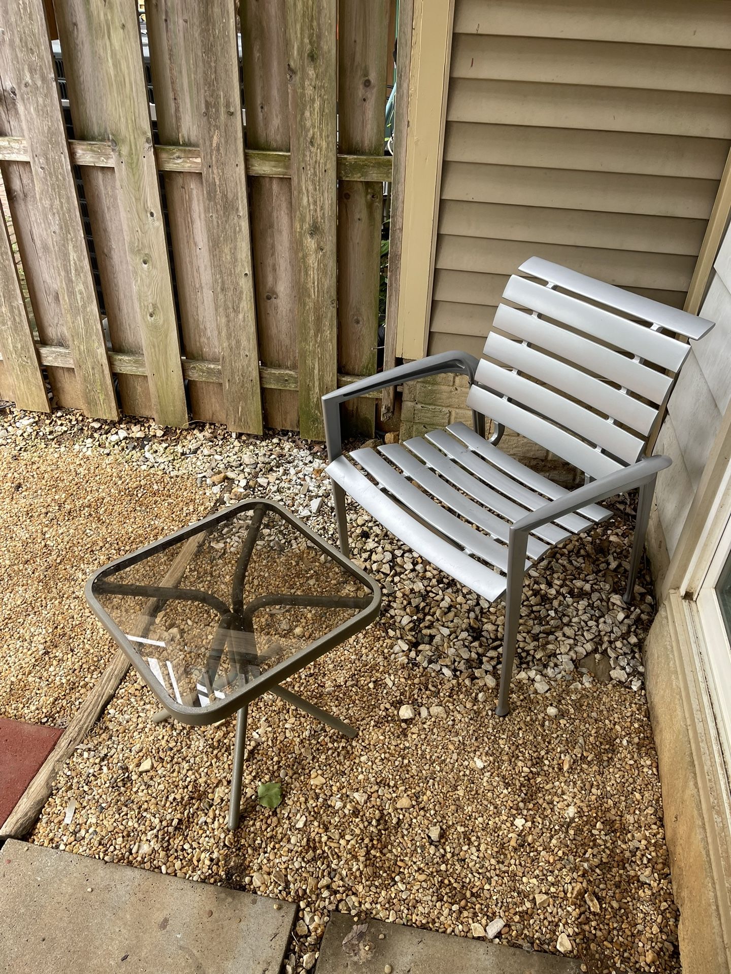 Metal Chair With Small Table In Good Condition for sale ,