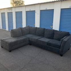 Delivery ~ Gray Sleeper Sectional 