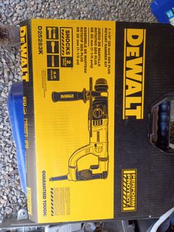DeWalt SDS plus rotary hammer kit