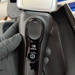 Braun series 8 Shaver