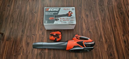 New ECHO 56V 158 MPH 549 CFM Cordless Battery Powered Handheld Leaf Blower with 2.5Ah Battery and Rapid Charger