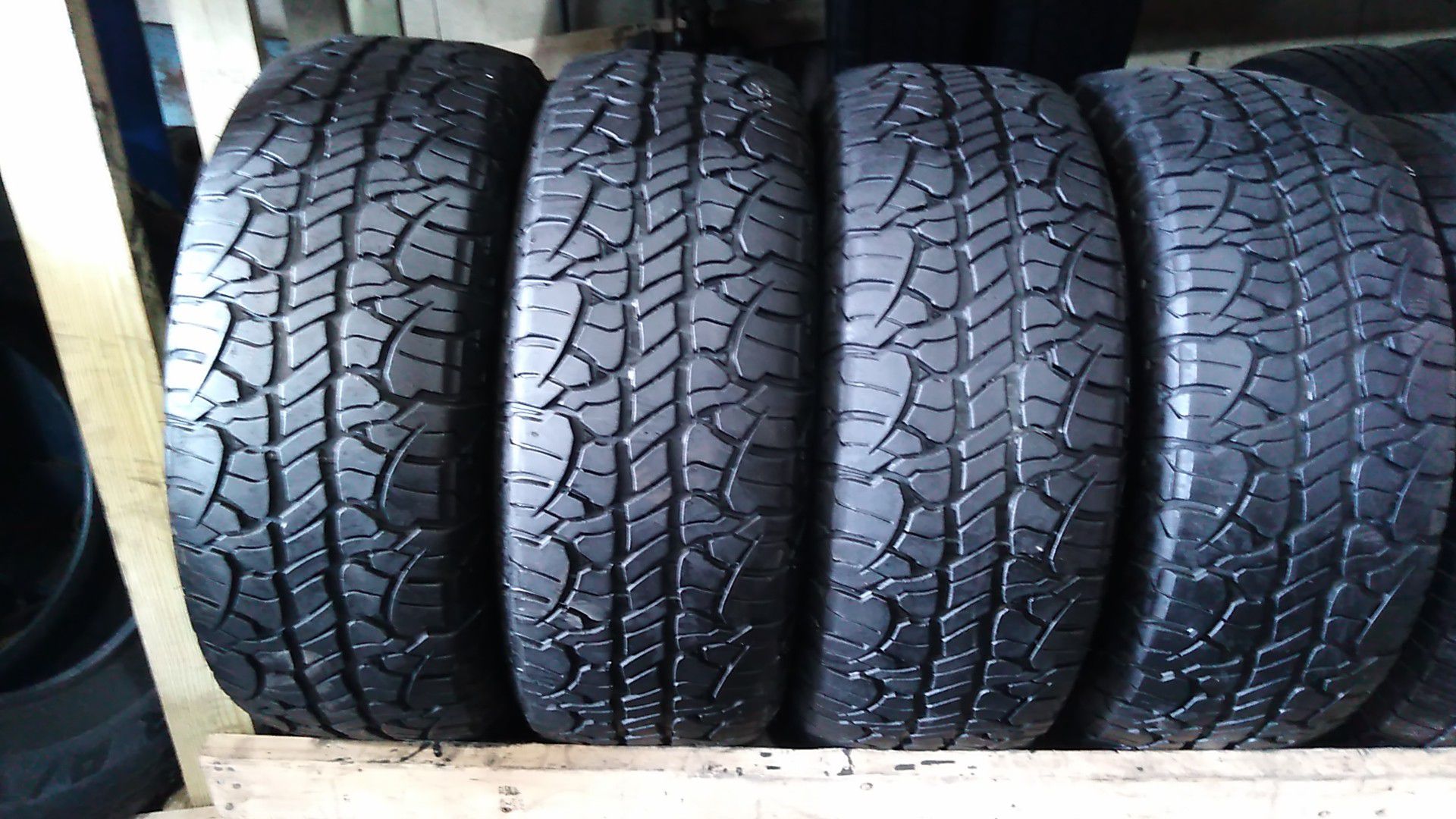 Four bright new BFGOODRICH tires for sale275/55/20