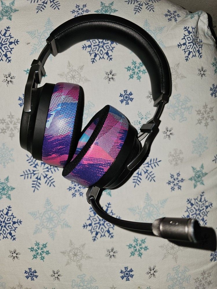 CORSAIR VIRTUOSO RGB WIRELESS XT Multiplatform Gaming Headset With