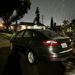 2015 Ford Fiesta