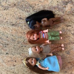 Kelly doll or Lil friends, Barbie Mattel