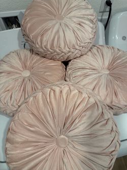 Round throw pillows