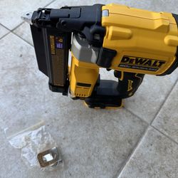DEWALT ATOMIC 20V MAX Lithium Ion Cordless 23 Gauge Pin Nailer Tool Only