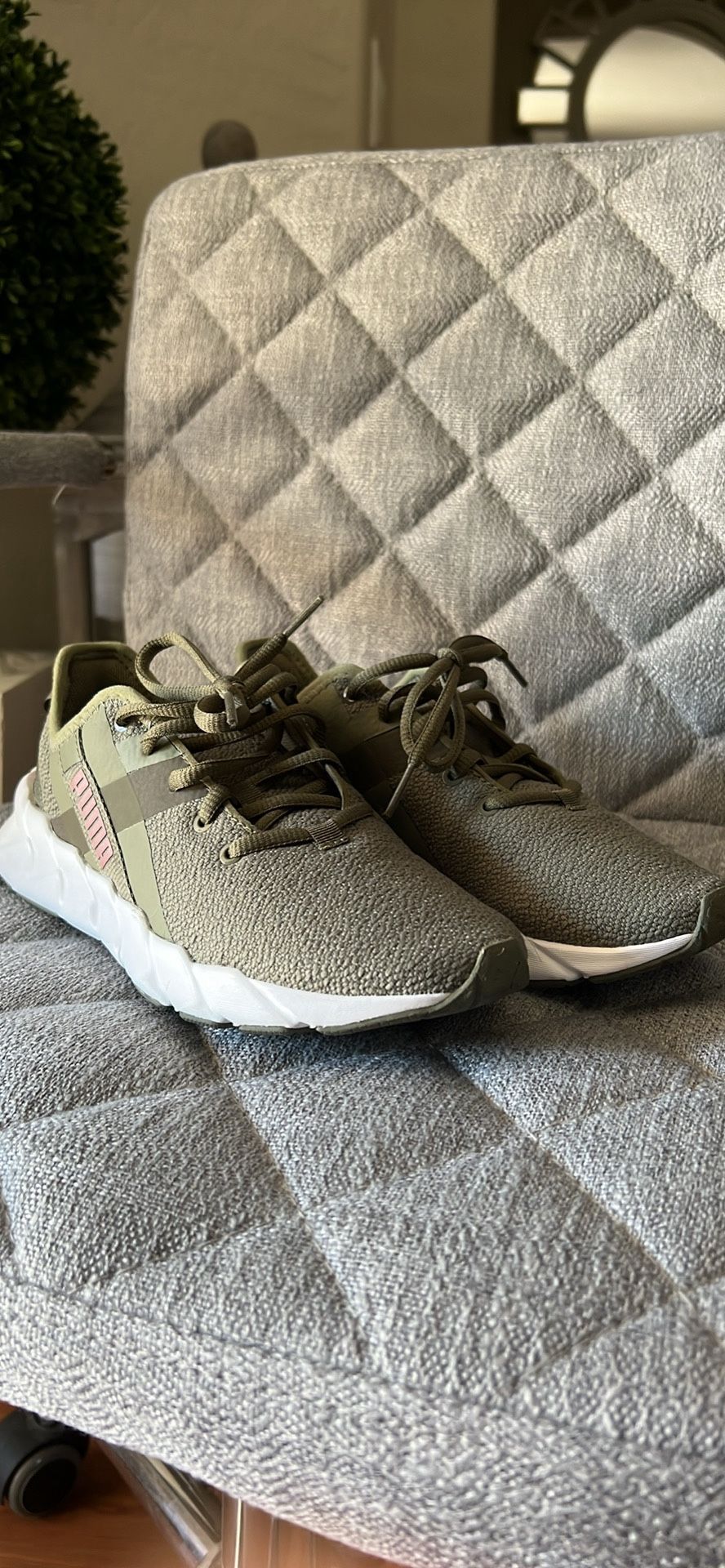 Tennis Shoes