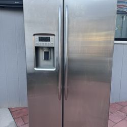 GE Refrigerator 