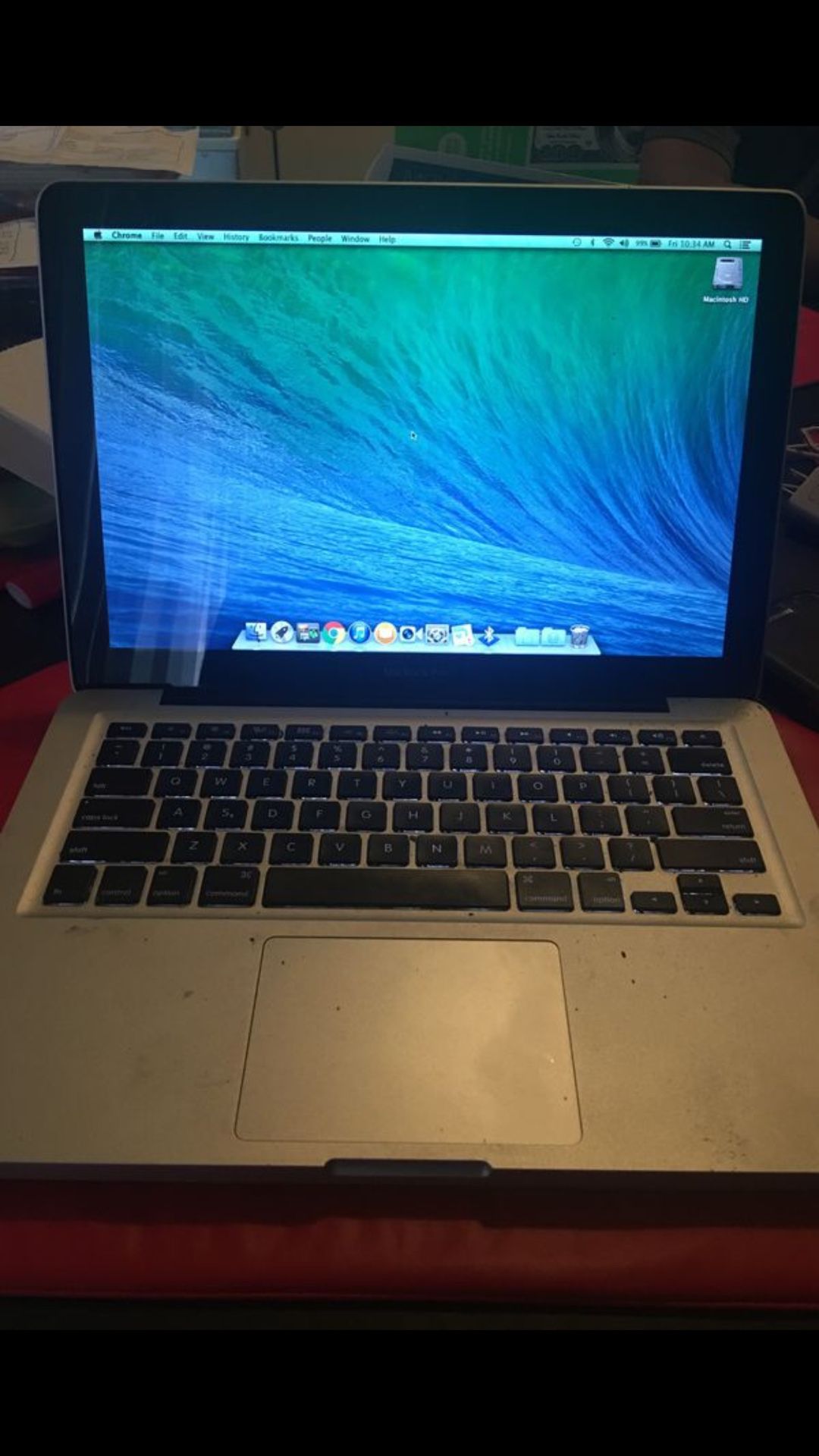 MacBook Pro Late 2011 13inch, i7/6gb/750gb no issues and new battery!