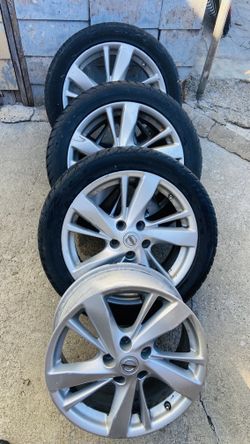 Original Nissan Rims 17" Tires 245/45ZR17 99W